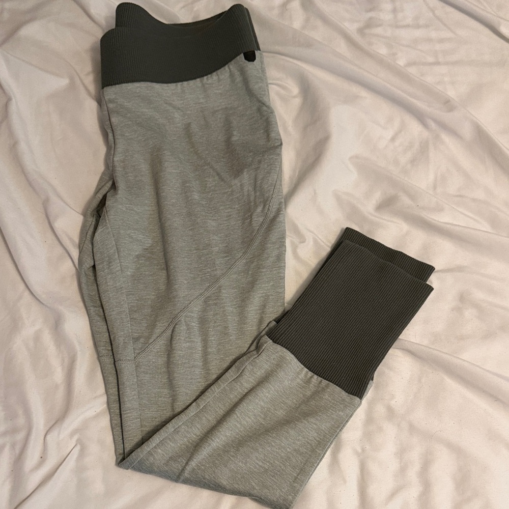 Under armour fitted joggers size large